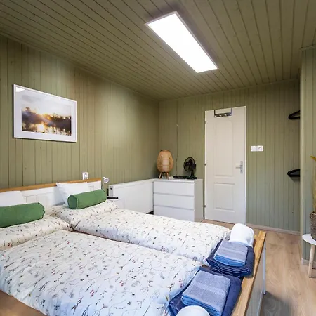 아파트 Park Sarrod